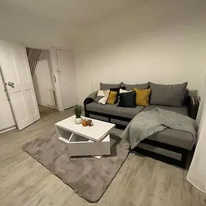 beautiful-2-bedroom-on-tower-bridge.brighton-hotels-england.com/